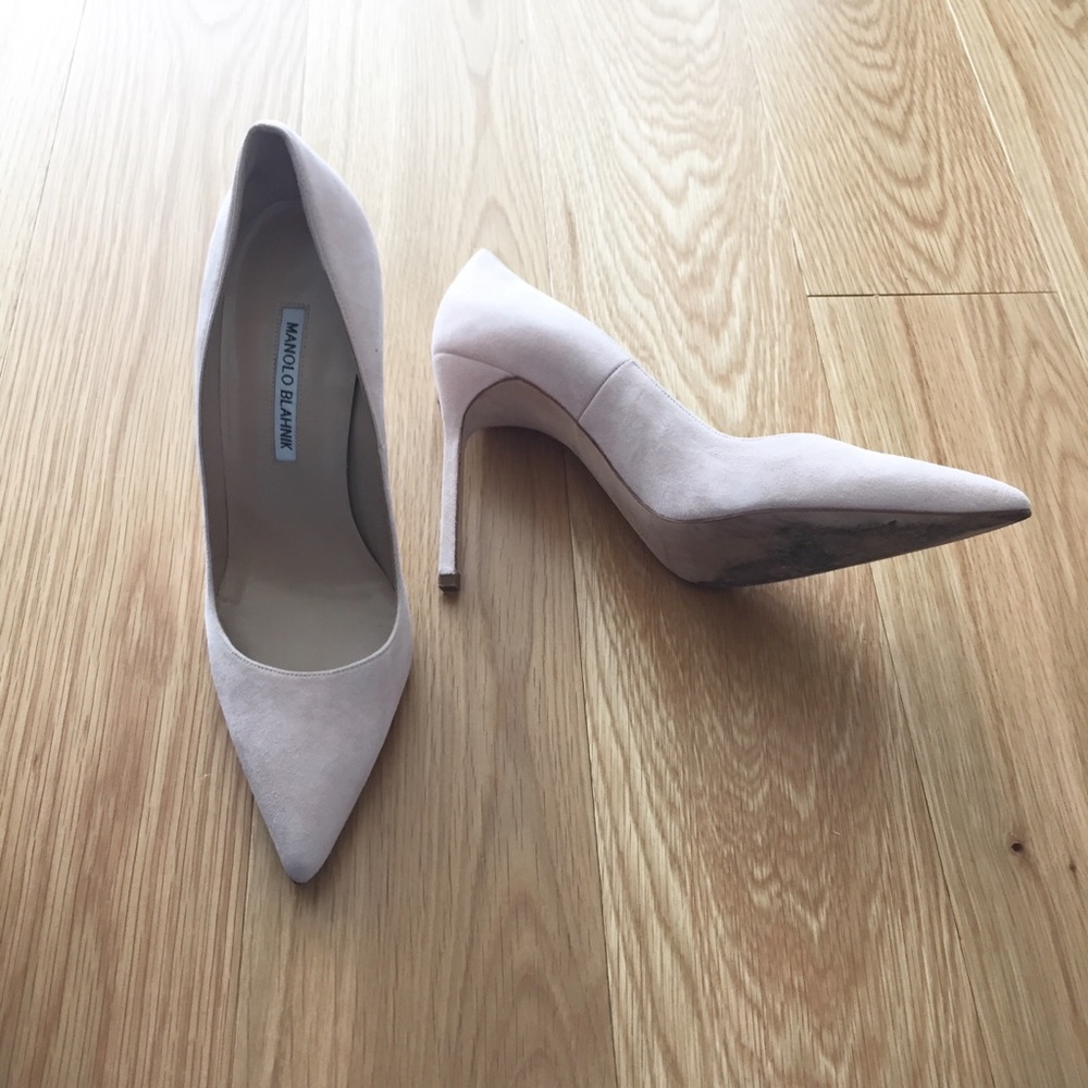 Manolo Blahnik Suede BB 105 Light Pink Pumps - Picture 4 of 10